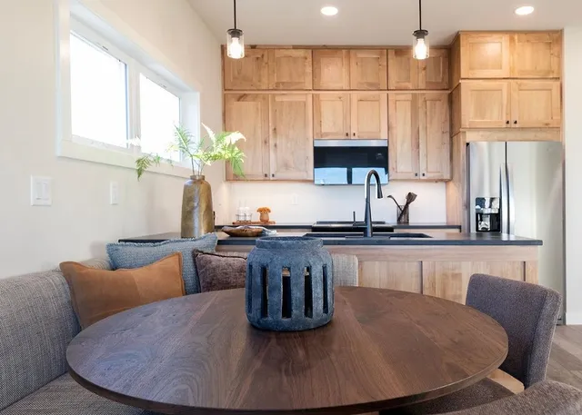 $730,000 | 114-116 East Lakeview Drive, Silver Bay, MN 55614