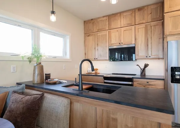 $730,000 | 114-116 East Lakeview Drive, Silver Bay, MN 55614
