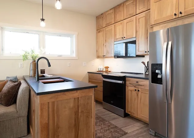 $730,000 | 114-116 East Lakeview Drive, Silver Bay, MN 55614