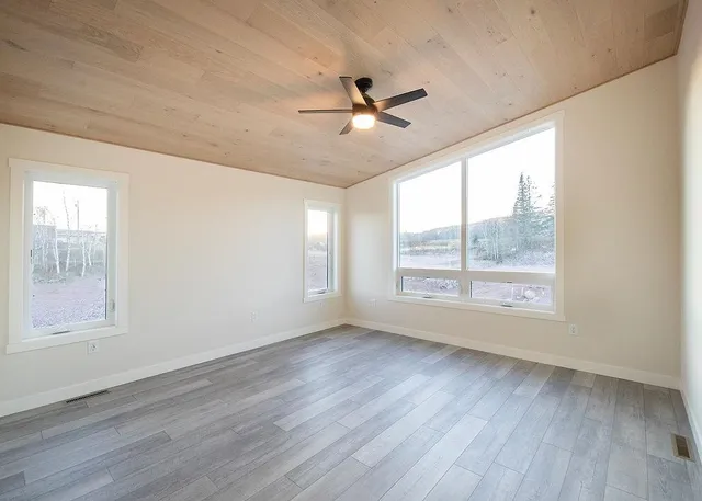 $730,000 | 114-116 East Lakeview Drive, Silver Bay, MN 55614