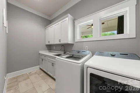 $985,000 | 3207 James Plantation Drive, Denver, NC 28037