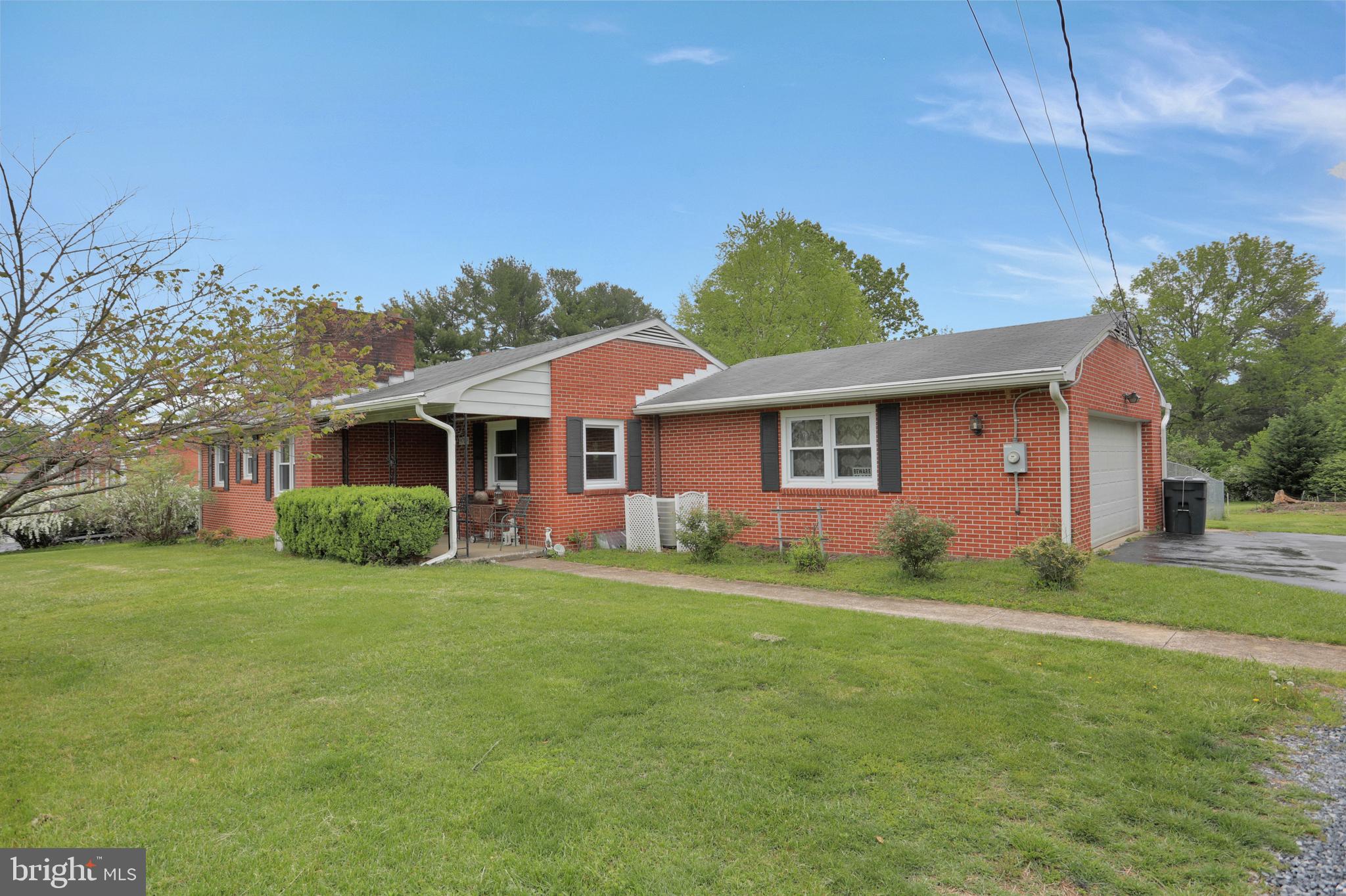 9709 Clover Heights Road Hagerstown, MD 21740 - Photo 27 of 37 Attached Garage