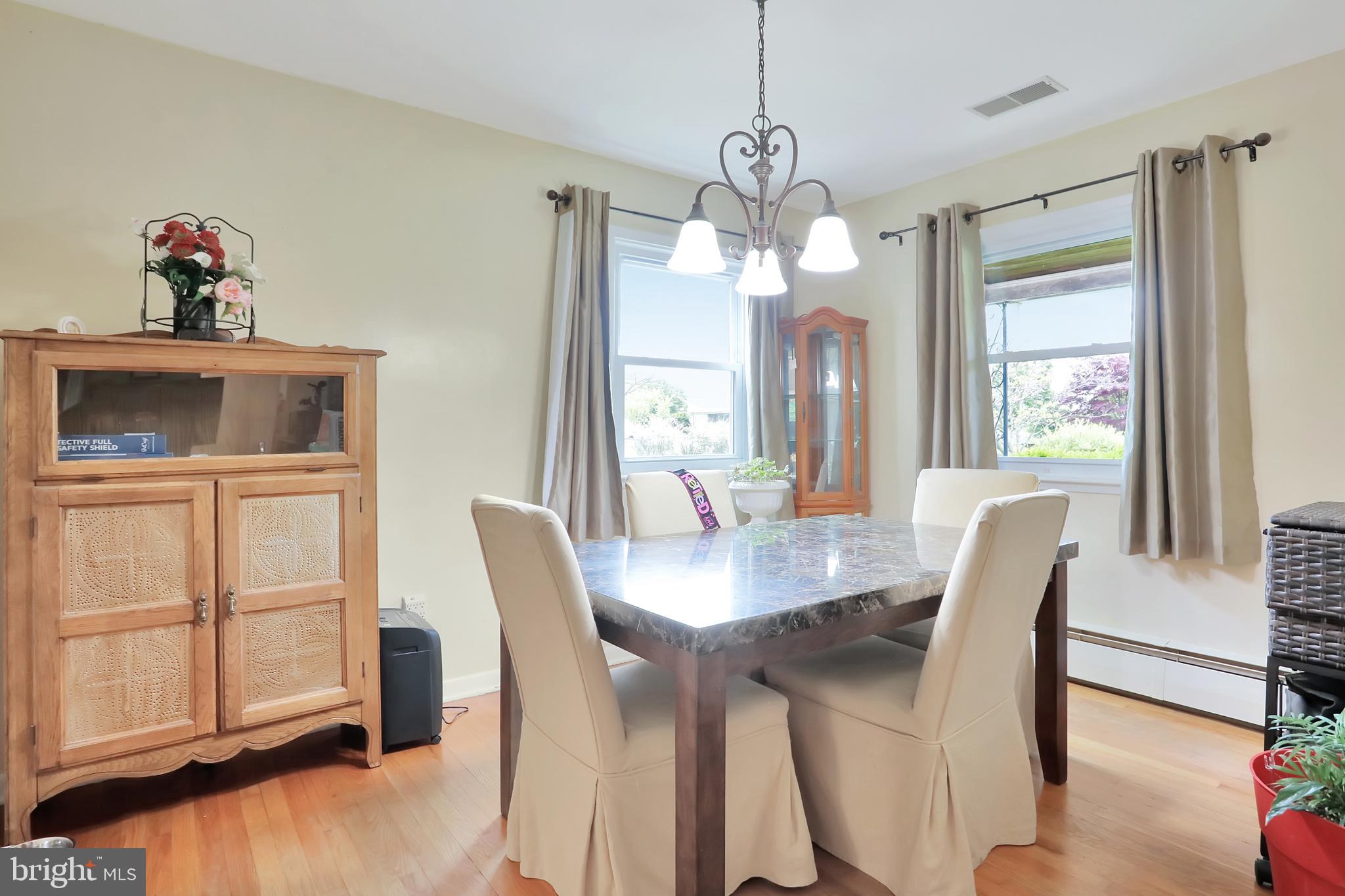 9709 Clover Heights Road Hagerstown, MD 21740 - Photo 5 of 37 Dining Room