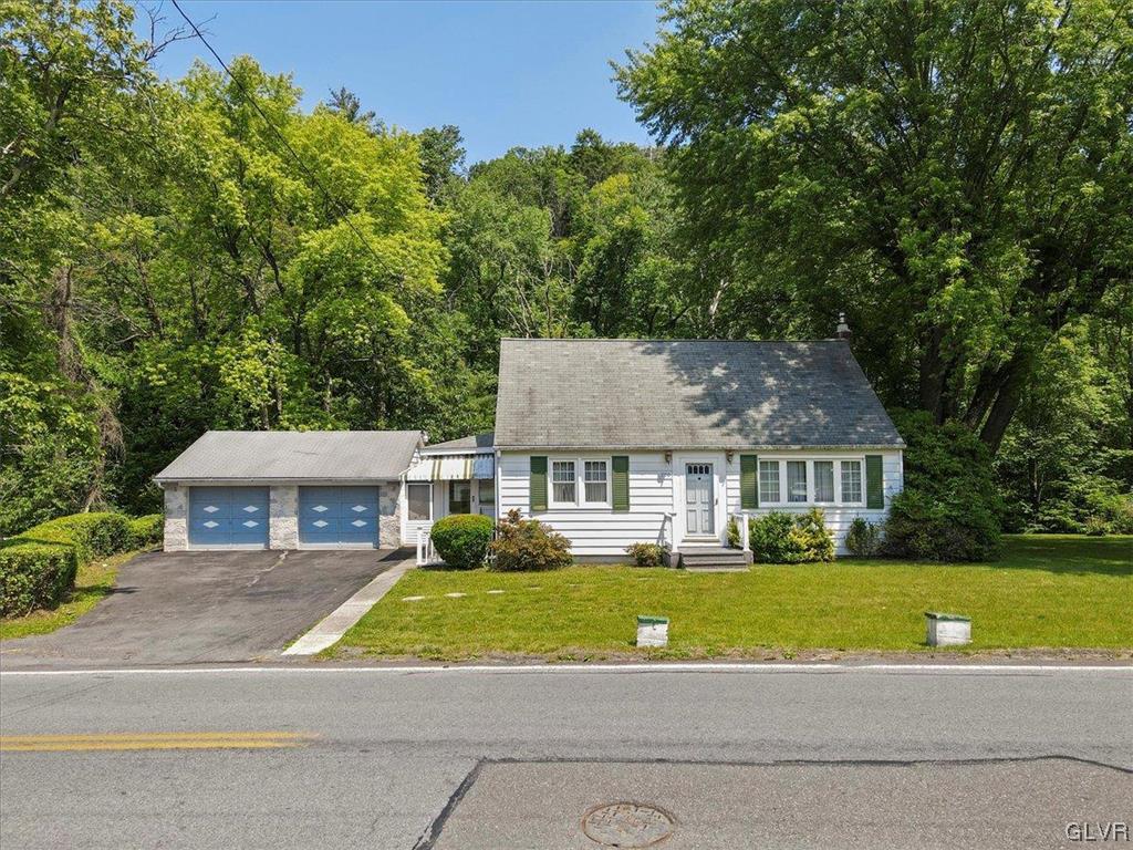 790 Fireline Road Palmerton, PA 18071 - Photo 4 of 48 Gallery Image 4