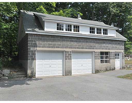 137 Howard Hill Road Foster, RI 02825 - Photo 12 of 20 Parking Lot/Garage.