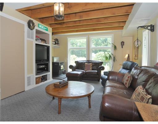137 Howard Hill Road Foster, RI 02825 - Photo 13 of 20 Living Room.