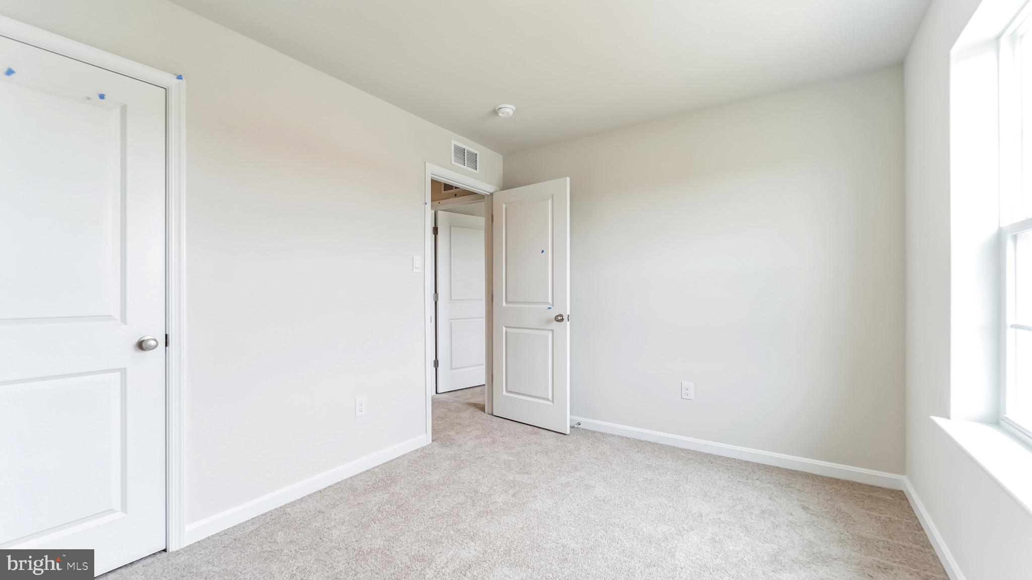 5305 Valley View Road Spring Grove, PA 17362 - Photo 17 of 28 Gallery Image 17