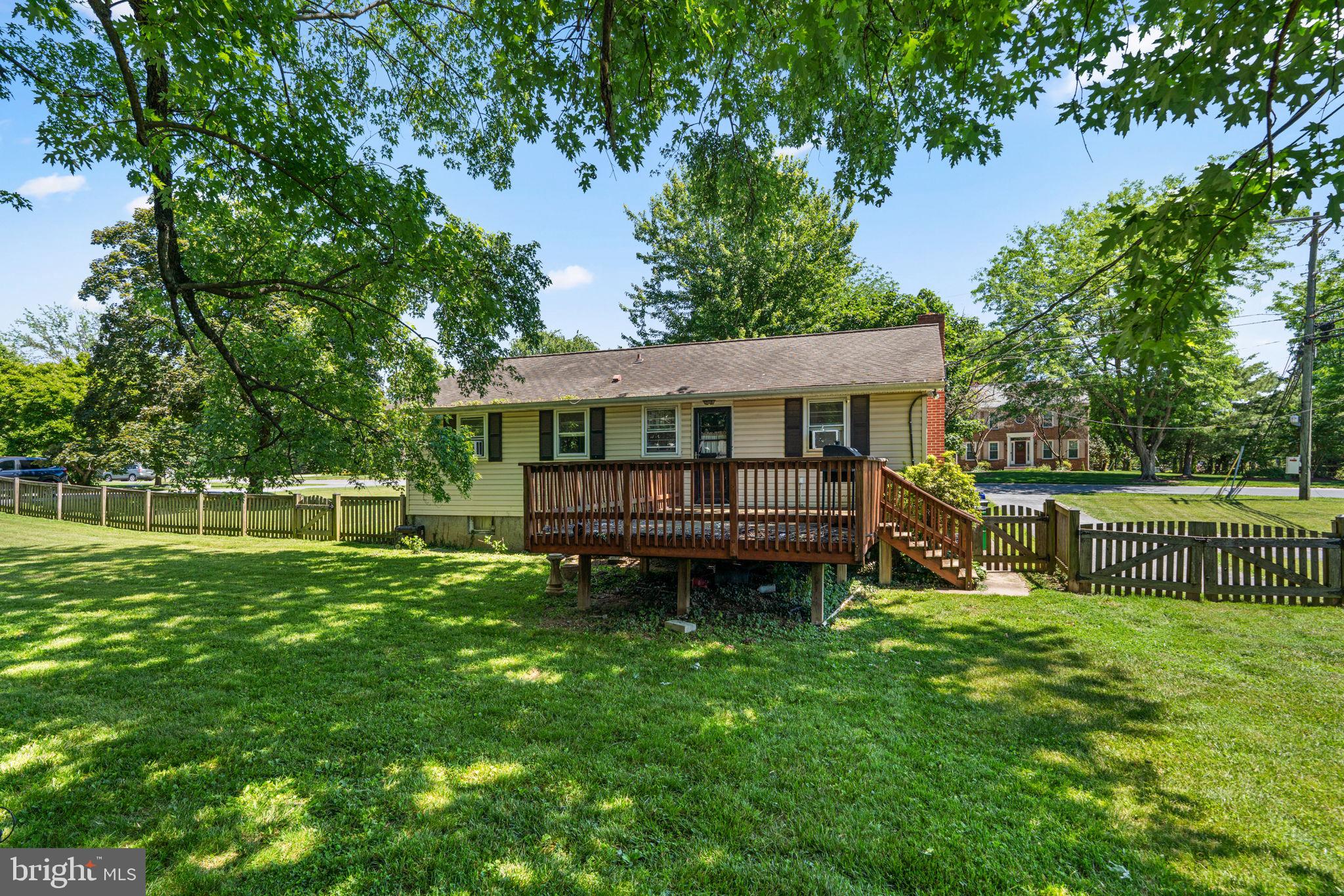 9264 Marydell Road Ellicott City, MD 21042 - Photo 7 of 12