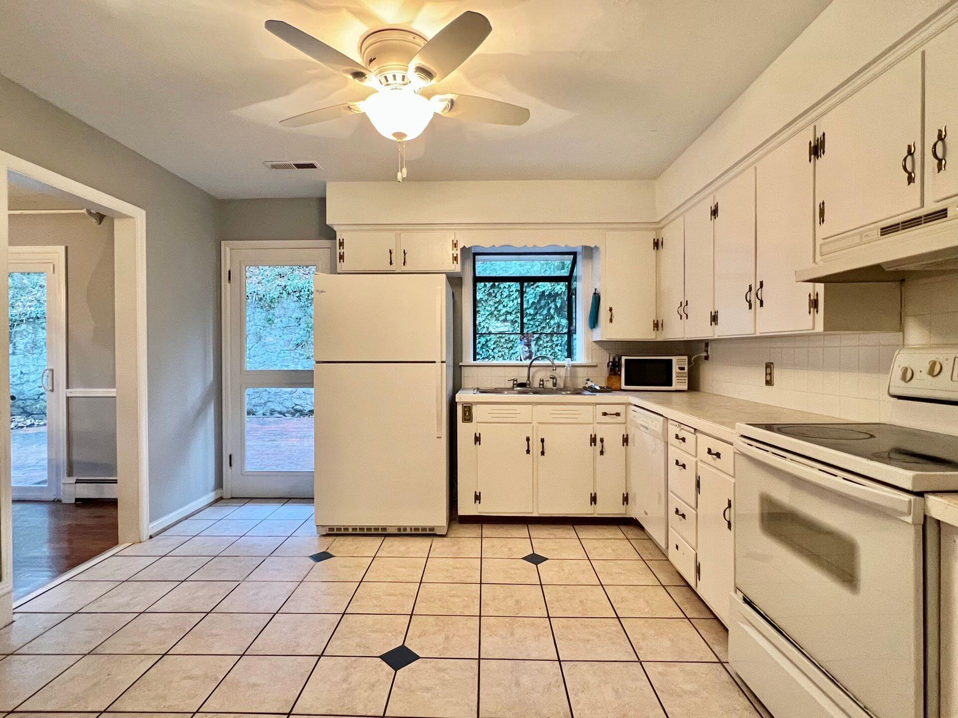 3022 Burnleigh Road Southwest Roanoke, VA 24014 - Photo 22 of 61 22