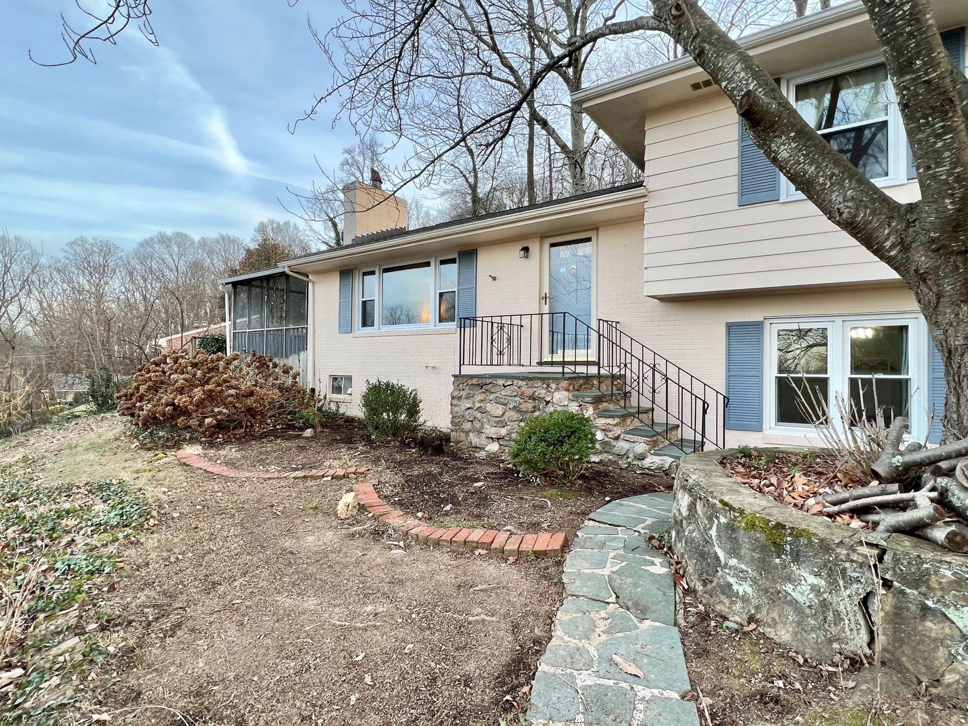 3022 Burnleigh Road Southwest Roanoke, VA 24014 - Photo 7 of 61 7