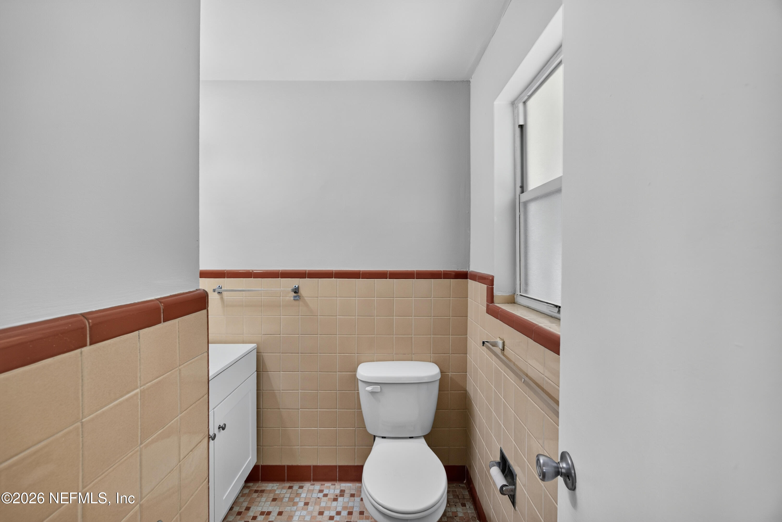 5527 Beney Road Jacksonville, FL 32207 - Photo 14 of 27 14-Primary Bathroom