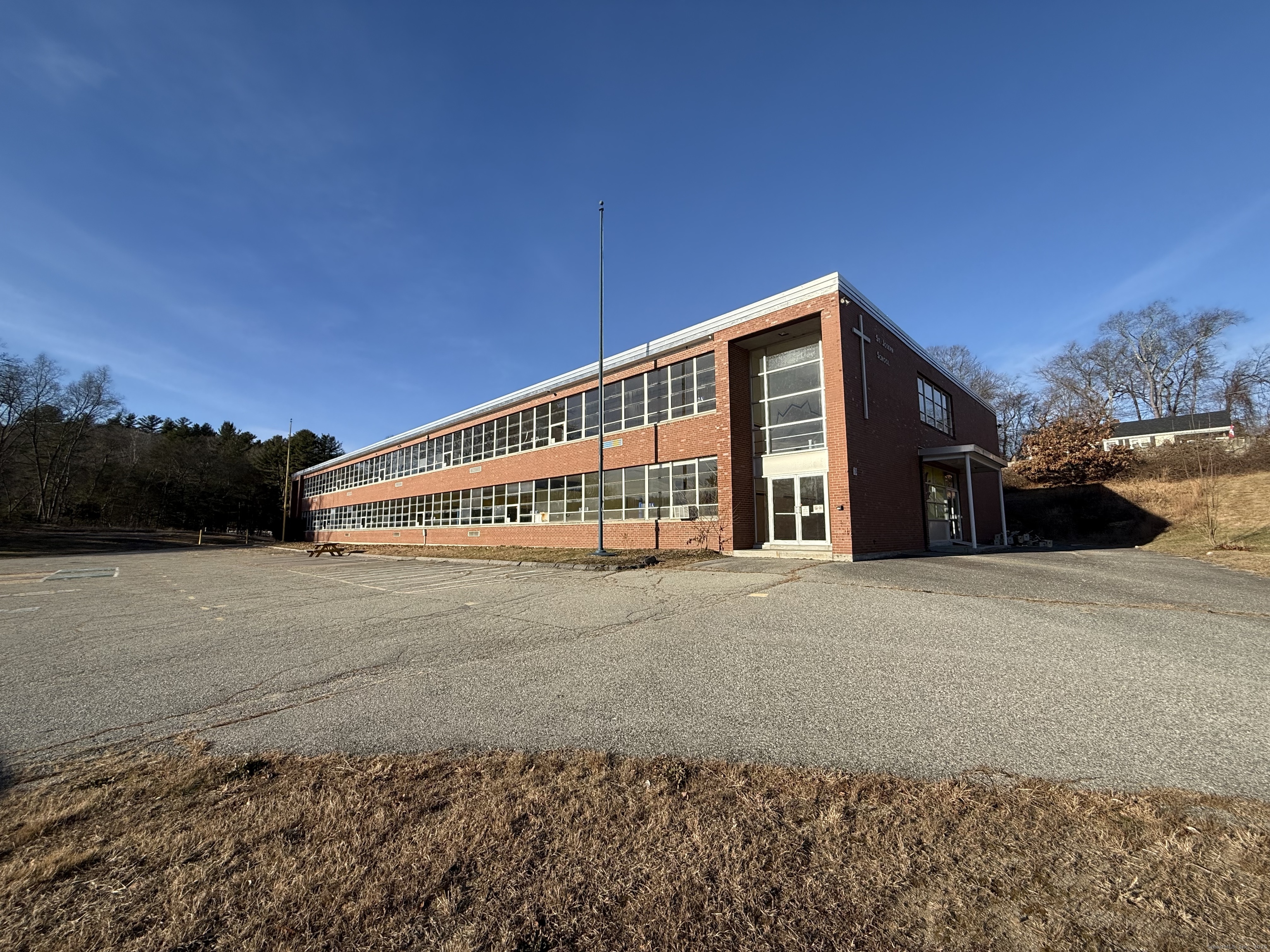 26 Main Street Thompson, CT 06255 - Photo 1 of 40