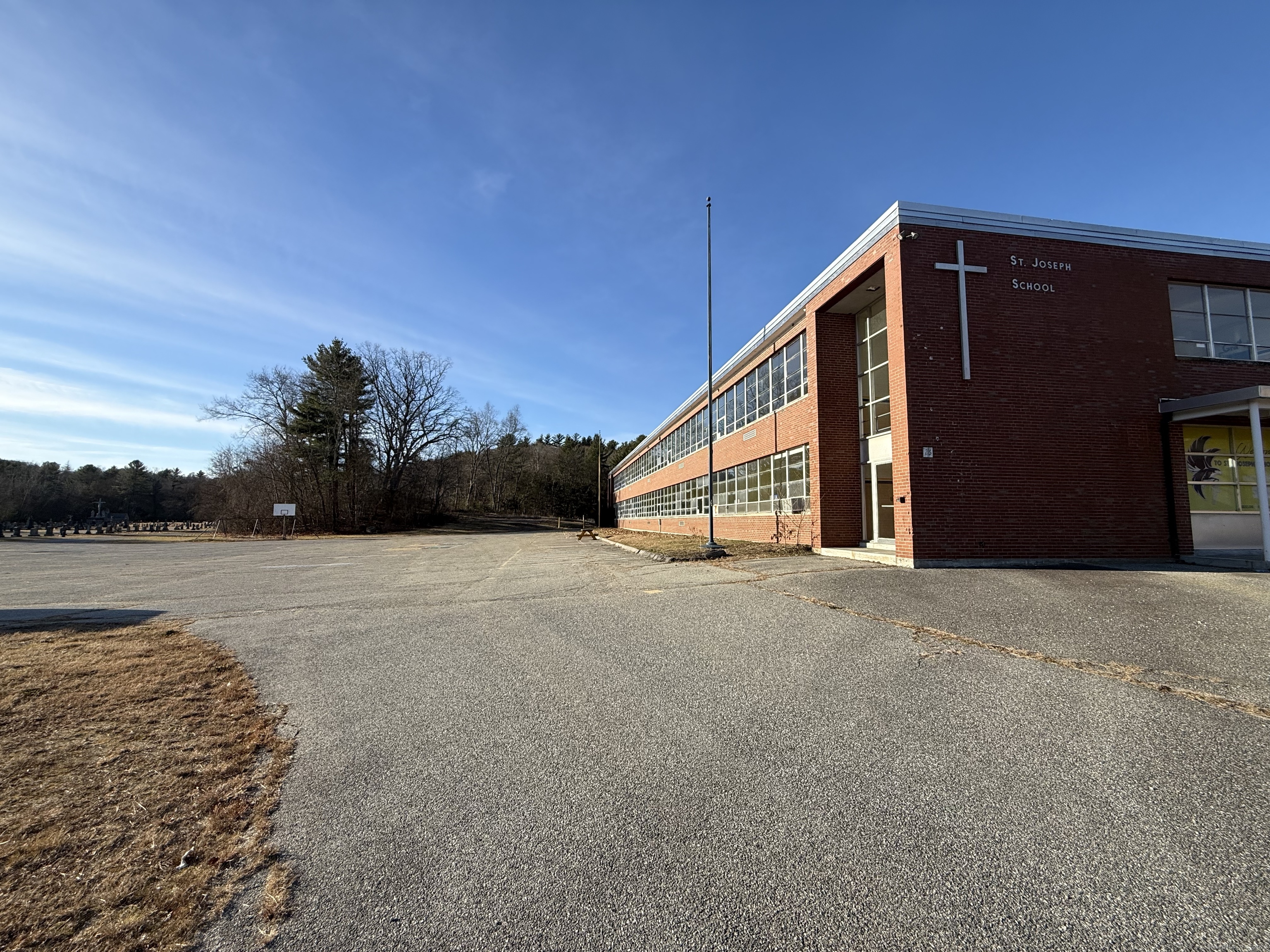 26 Main Street Thompson, CT 06255 - Photo 3 of 40