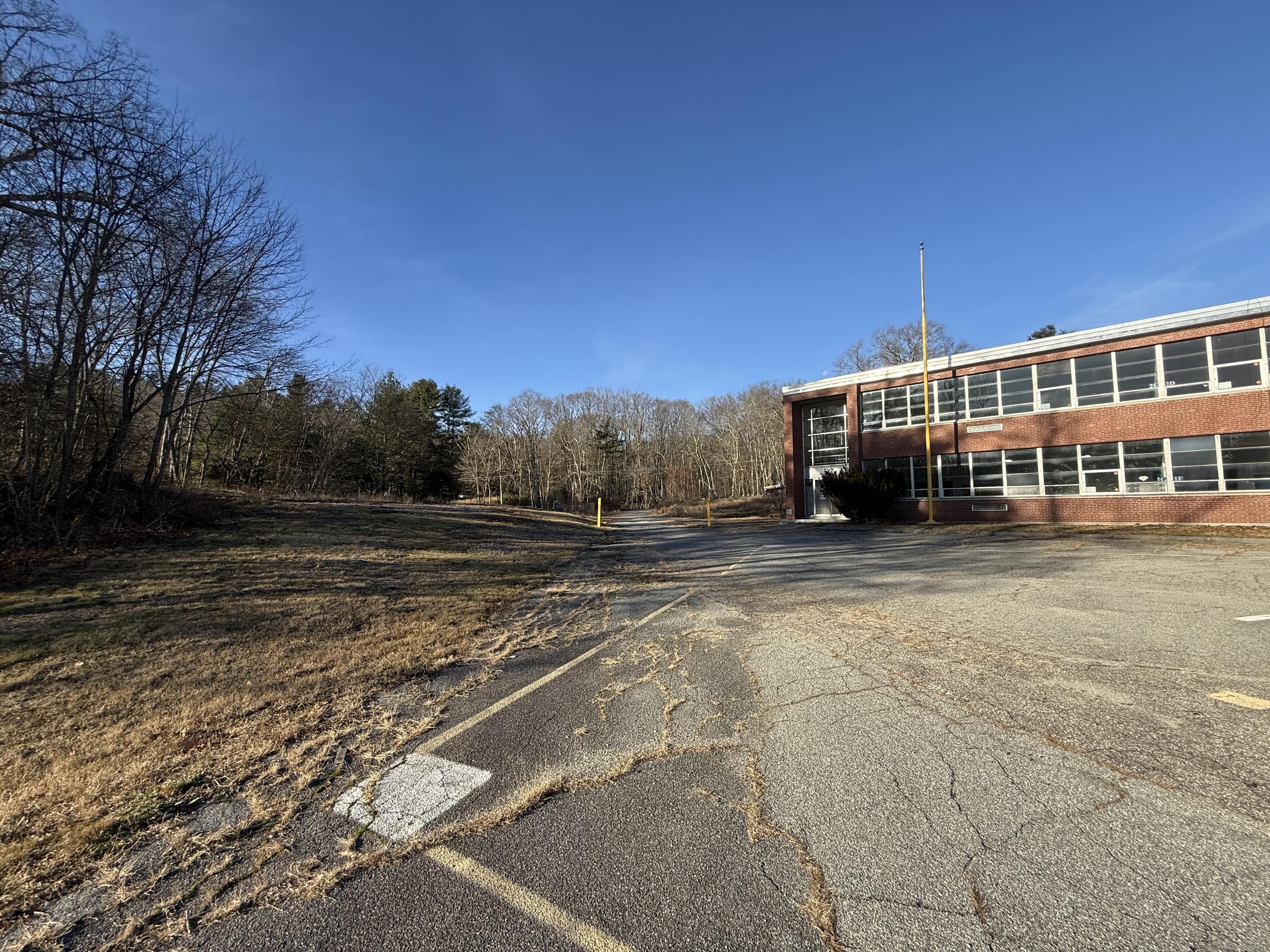 26 Main Street Thompson, CT 06255 - Photo 7 of 40