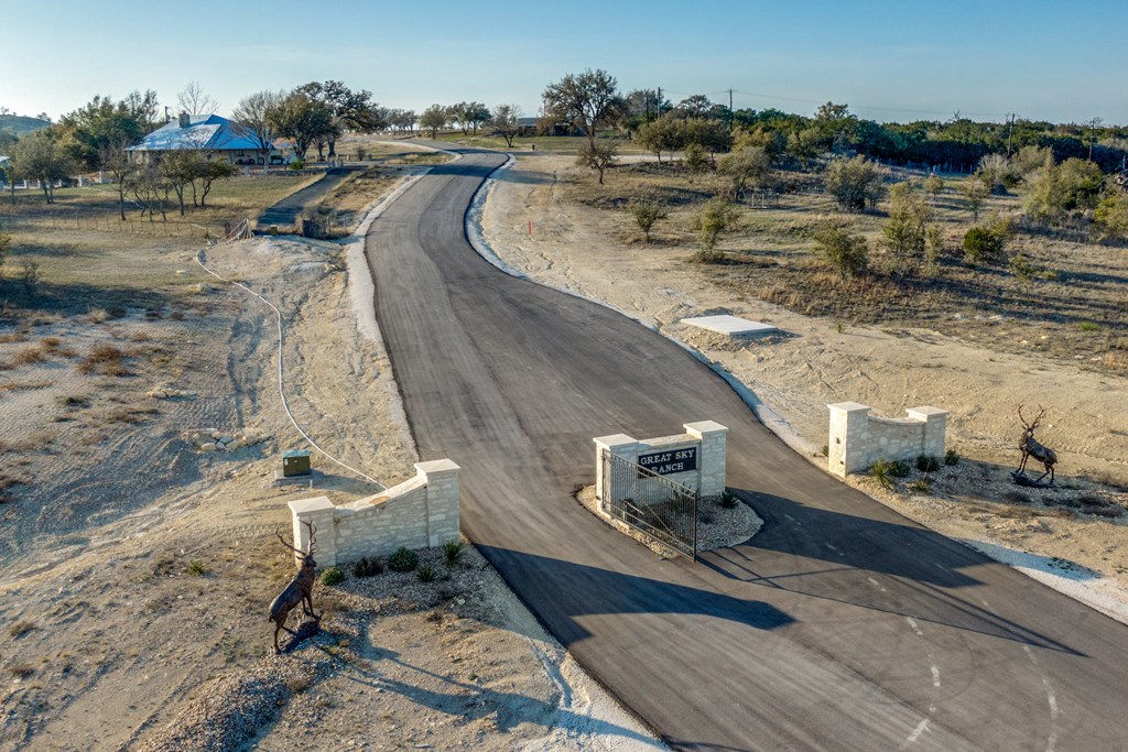 Lot 6 Winn Ranch Way Kerrville, TX 78028 - Photo 2 of 5