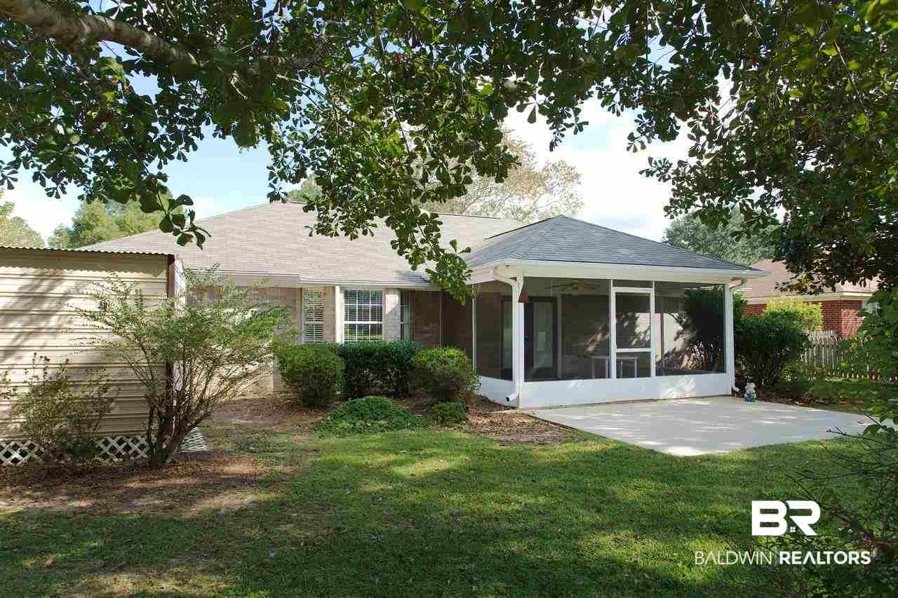 161 Pennbrooke Loop Foley, AL 36535 - Photo 29 of 37 Screened-in Porch