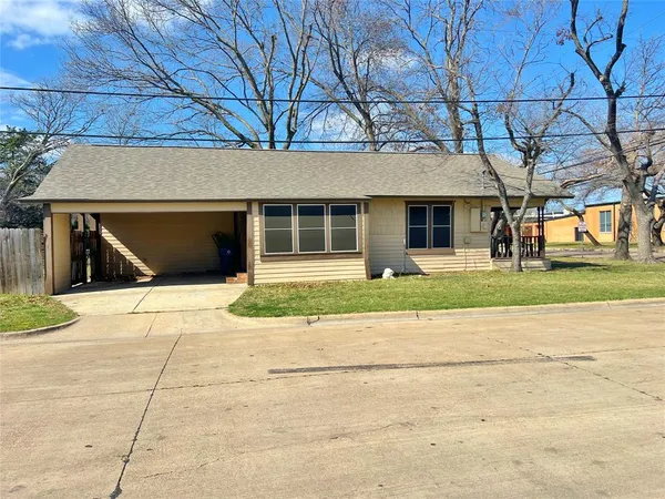 $1,625 | 201 Kirksey Street, Waxahachie, TX 75165