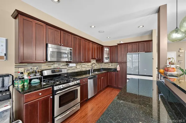 $615,000 | 38 Putters Way, Middletown, NY 10940