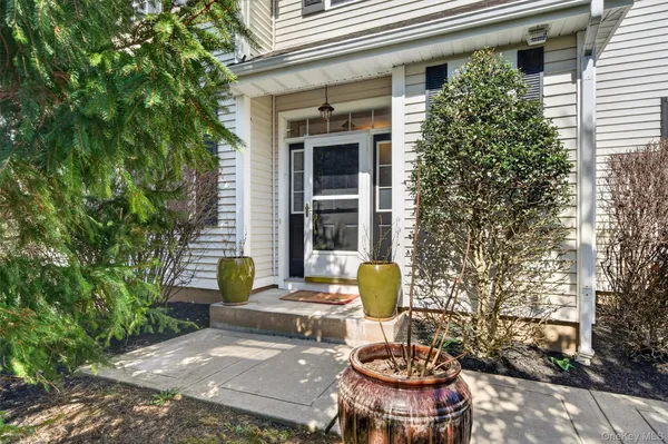 $615,000 | 38 Putters Way, Middletown, NY 10940