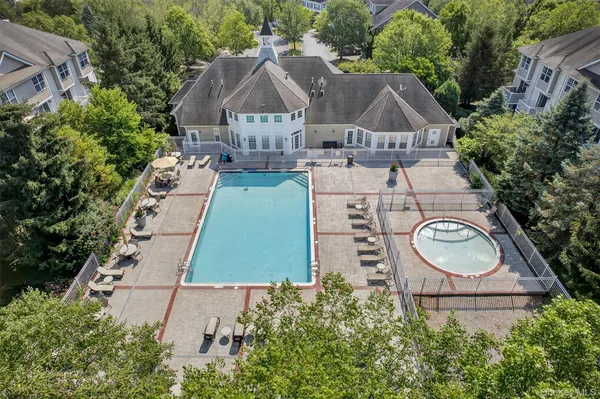 $615,000 | 38 Putters Way, Middletown, NY 10940