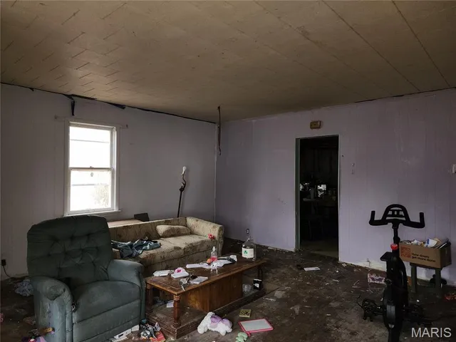 $35,000 | 402 East 7th Street, Staunton, IL 62088