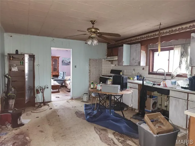 $35,000 | 402 East 7th Street, Staunton, IL 62088
