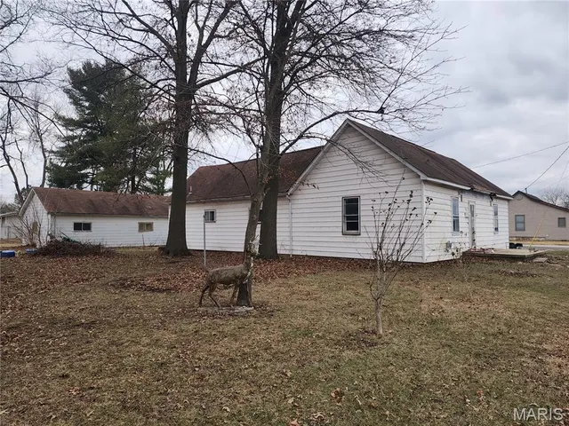 $35,000 | 402 East 7th Street, Staunton, IL 62088