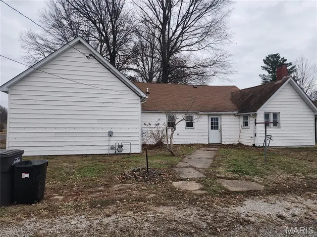 $35,000 | 402 East 7th Street, Staunton, IL 62088