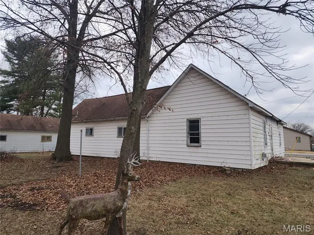 $35,000 | 402 East 7th Street, Staunton, IL 62088
