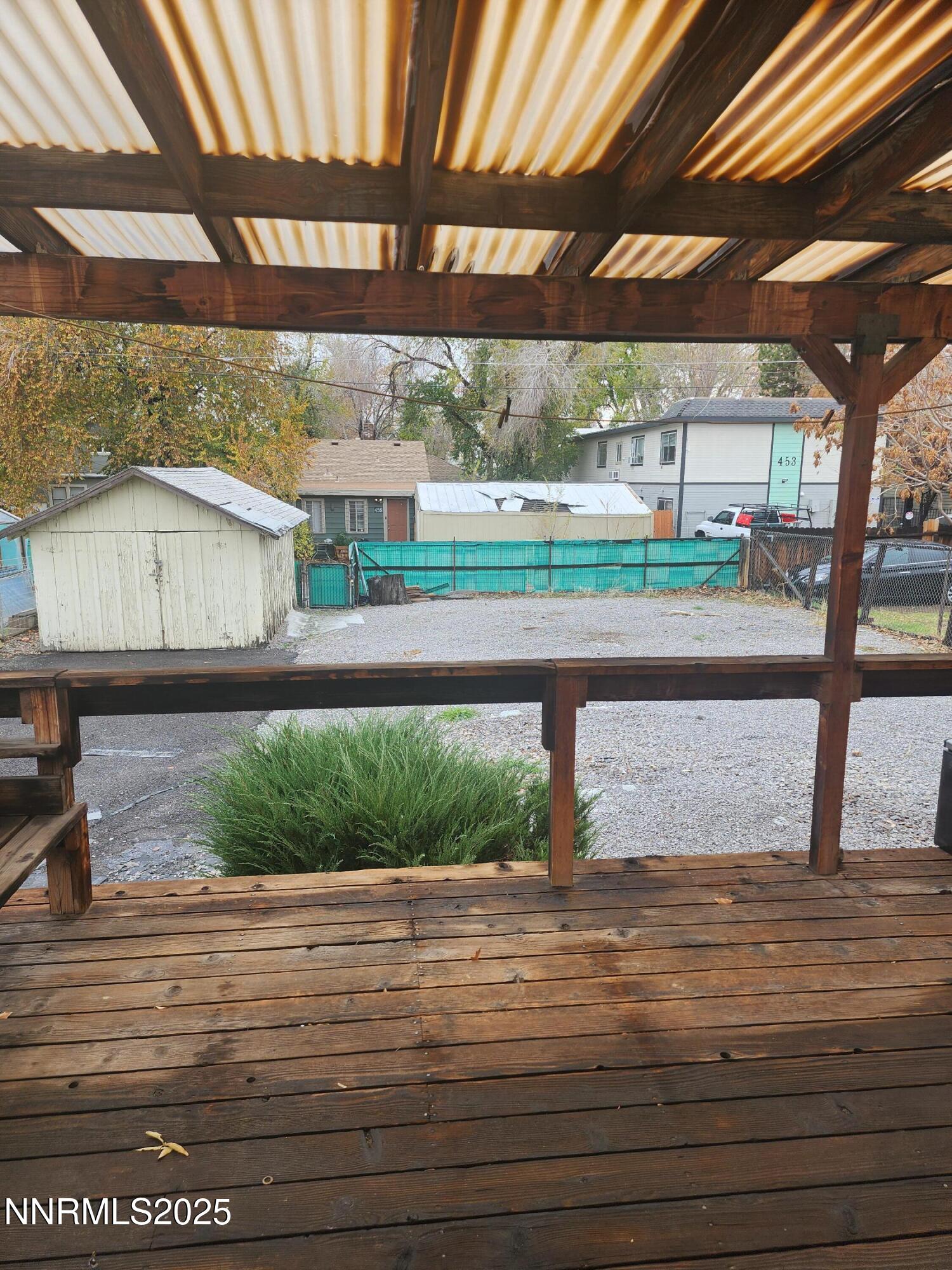 460 East 8th Street Reno, NV 89512 - Photo 4 of 6 a view of a backyard