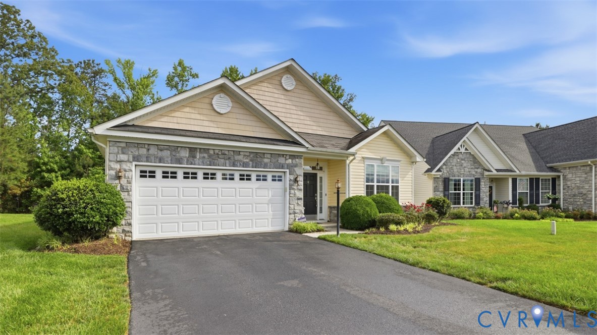 8348 East Lord Botetourt Loop New Kent, VA 23124 - Photo 3 of 54