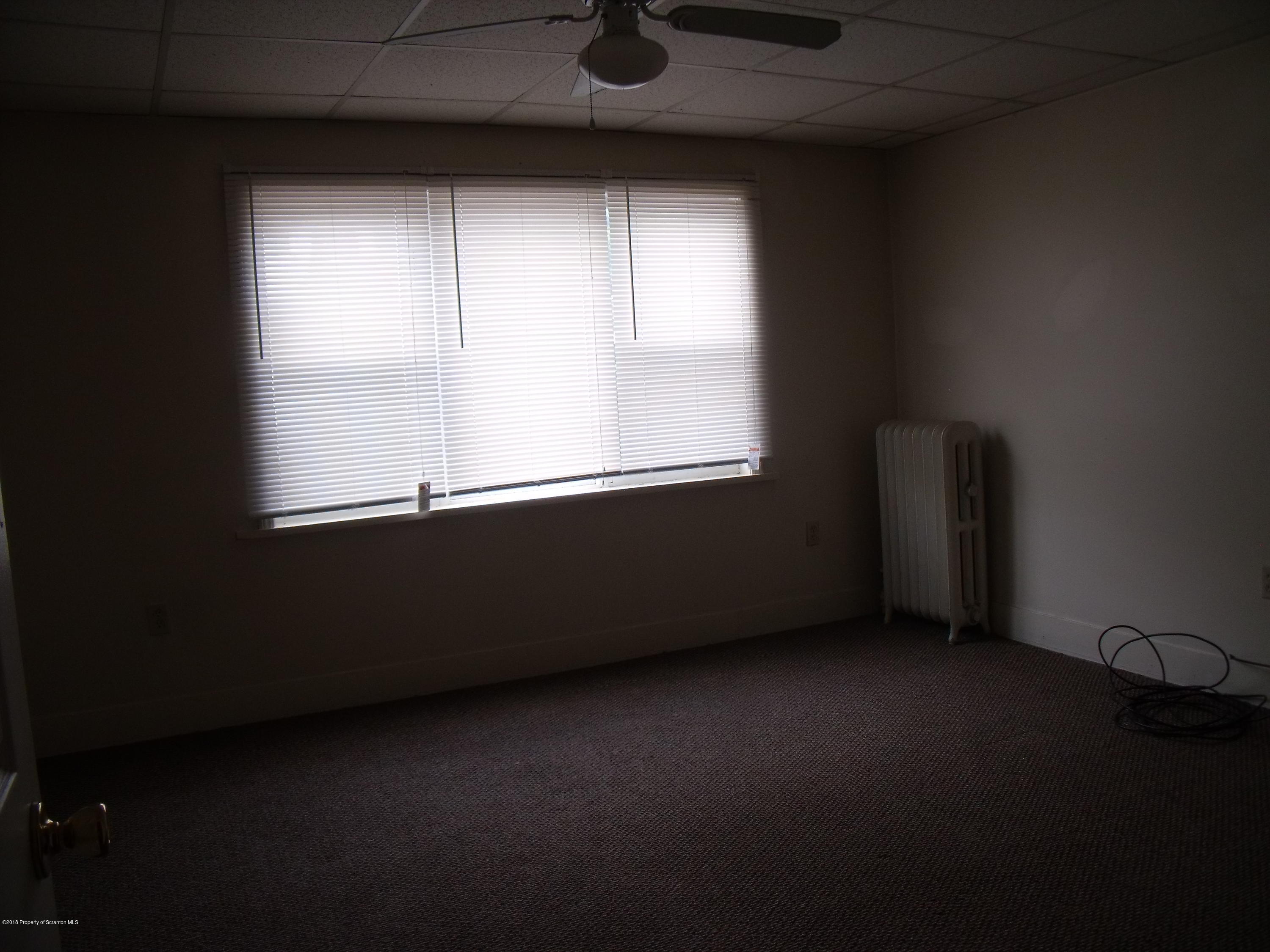 926 Green Ridge Street Scranton, PA 18509 - Photo 29 of 33 Gallery Image 29