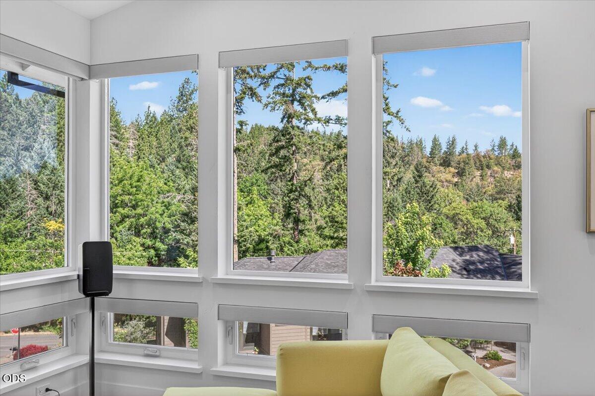 1300 Andrews Road Jacksonville, OR 97530 - Photo 22 of 53