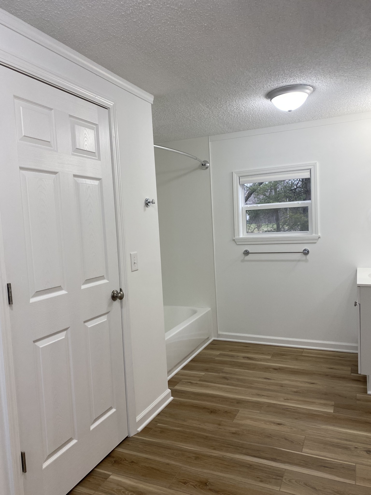 404 B Dorris Road, Unit B Portland, TN 37148 - Photo 13 of 24 a view of an empty room