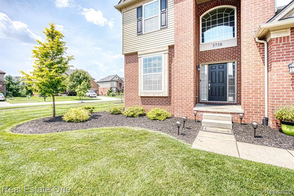 3738 Hogan Circle Rochester Hills, MI 48307 - Photo 6 of 40