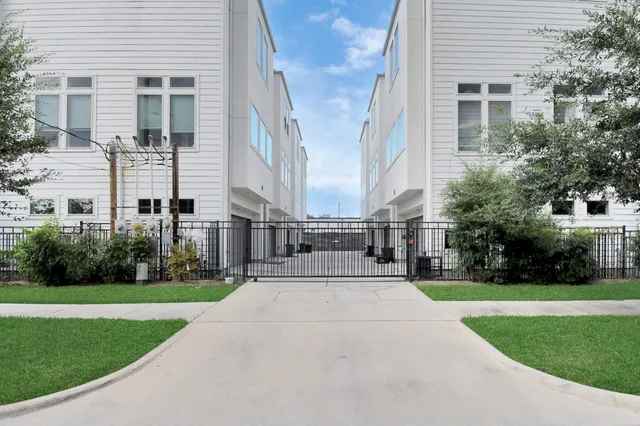 $2,750 | 1315 Nagle Street, Houston, TX 77003