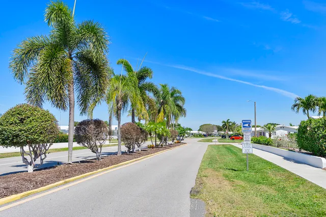 $119,900 | 1115 Lake Terrace, Unit 111, Boynton Beach, FL 33426