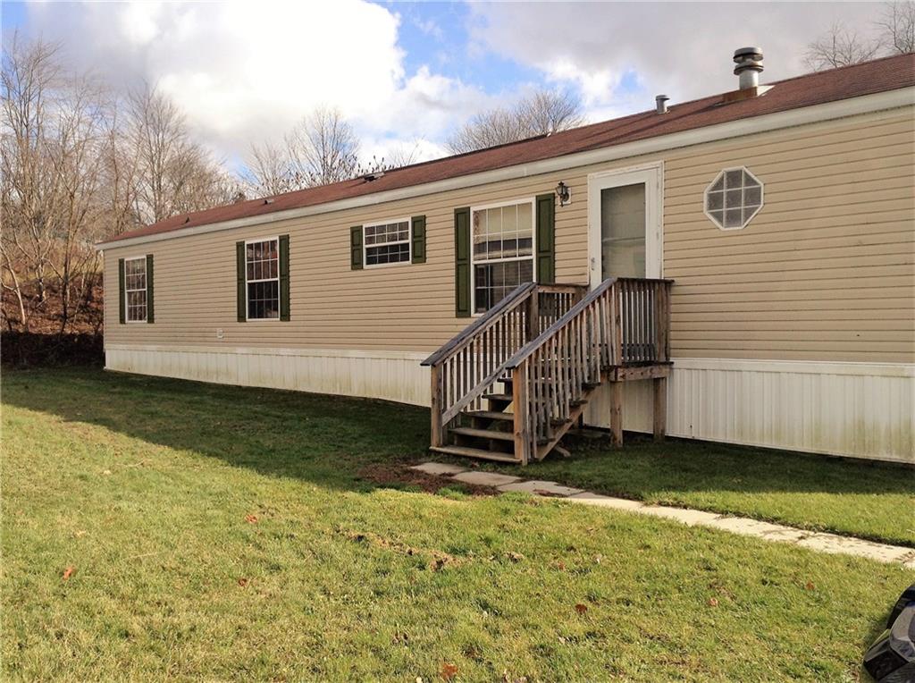 631 Deana Way Rochester, PA 15074 - Photo 1 of 15 Front View
