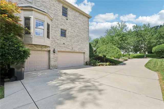 $745,000 | 403 Worth Court, Cranberry Township, PA 16066