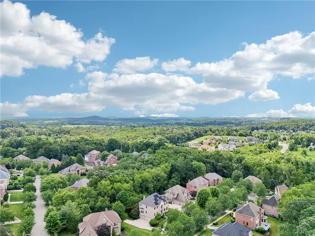 $745,000 | 403 Worth Court, Cranberry Township, PA 16066