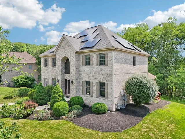 $745,000 | 403 Worth Court, Cranberry Township, PA 16066