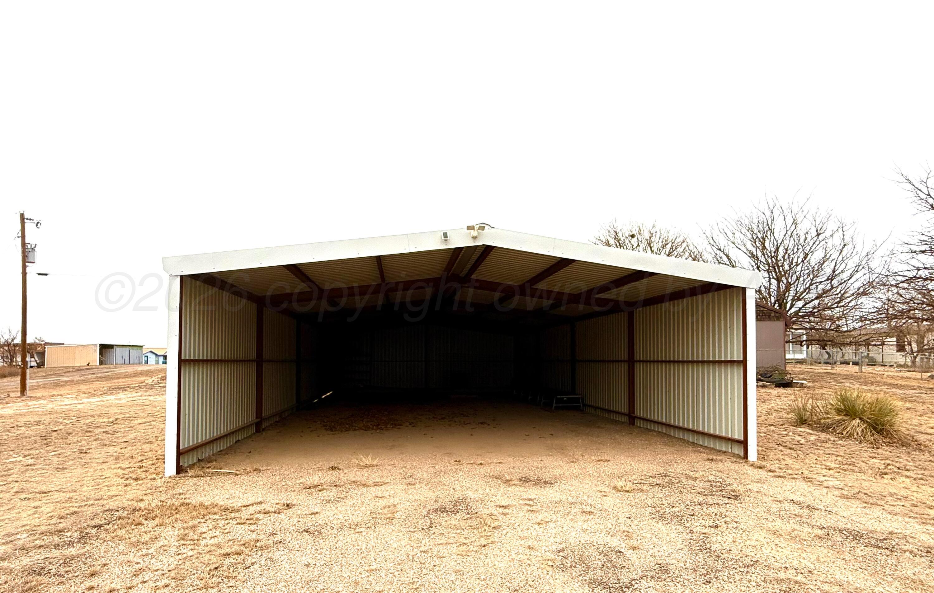 222 Bass Avenue Howardwick, TX 79226 - Photo 42 of 47 a backyard of a house