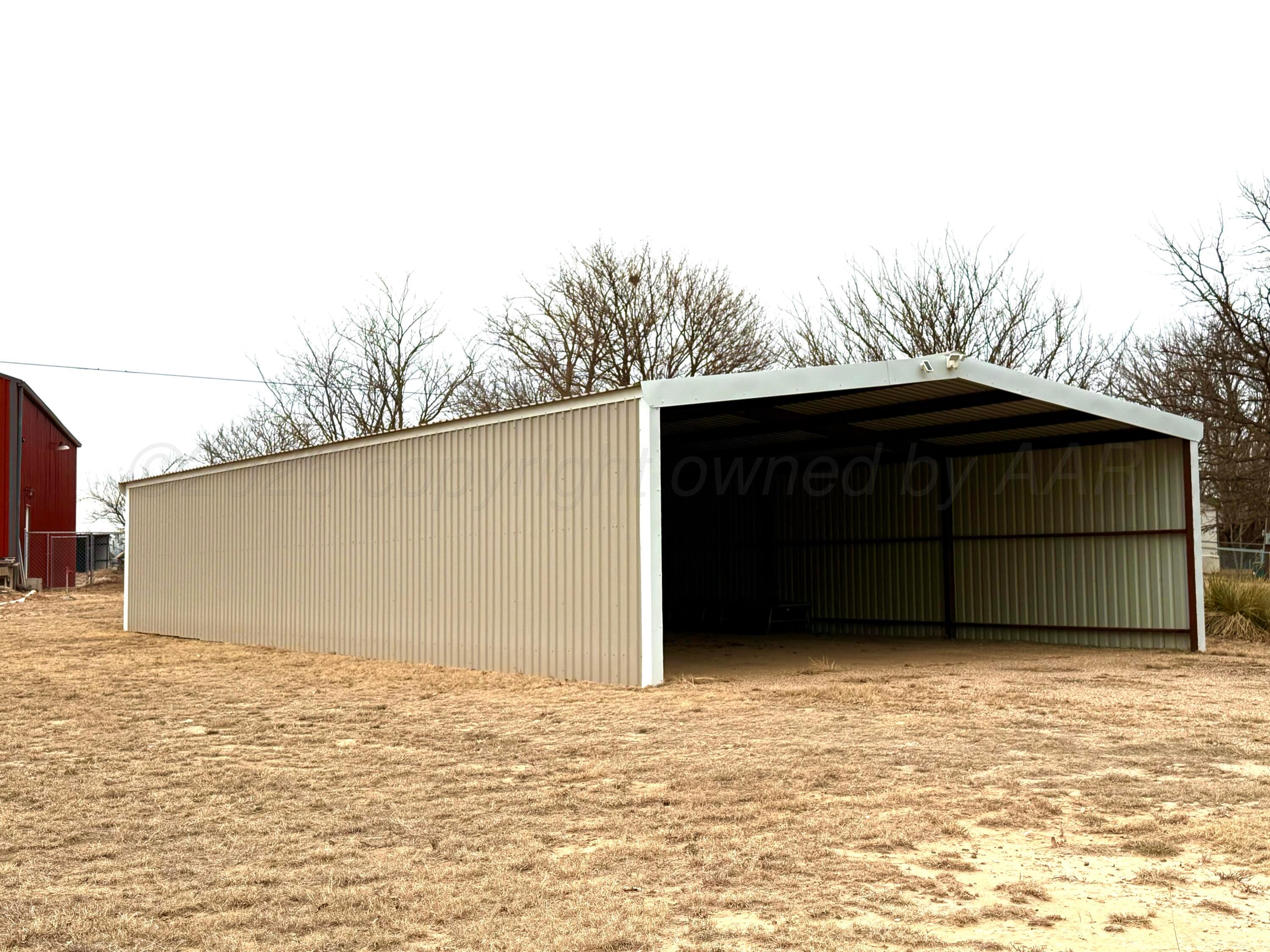 222 Bass Avenue Howardwick, TX 79226 - Photo 5 of 47 a view of wooden house