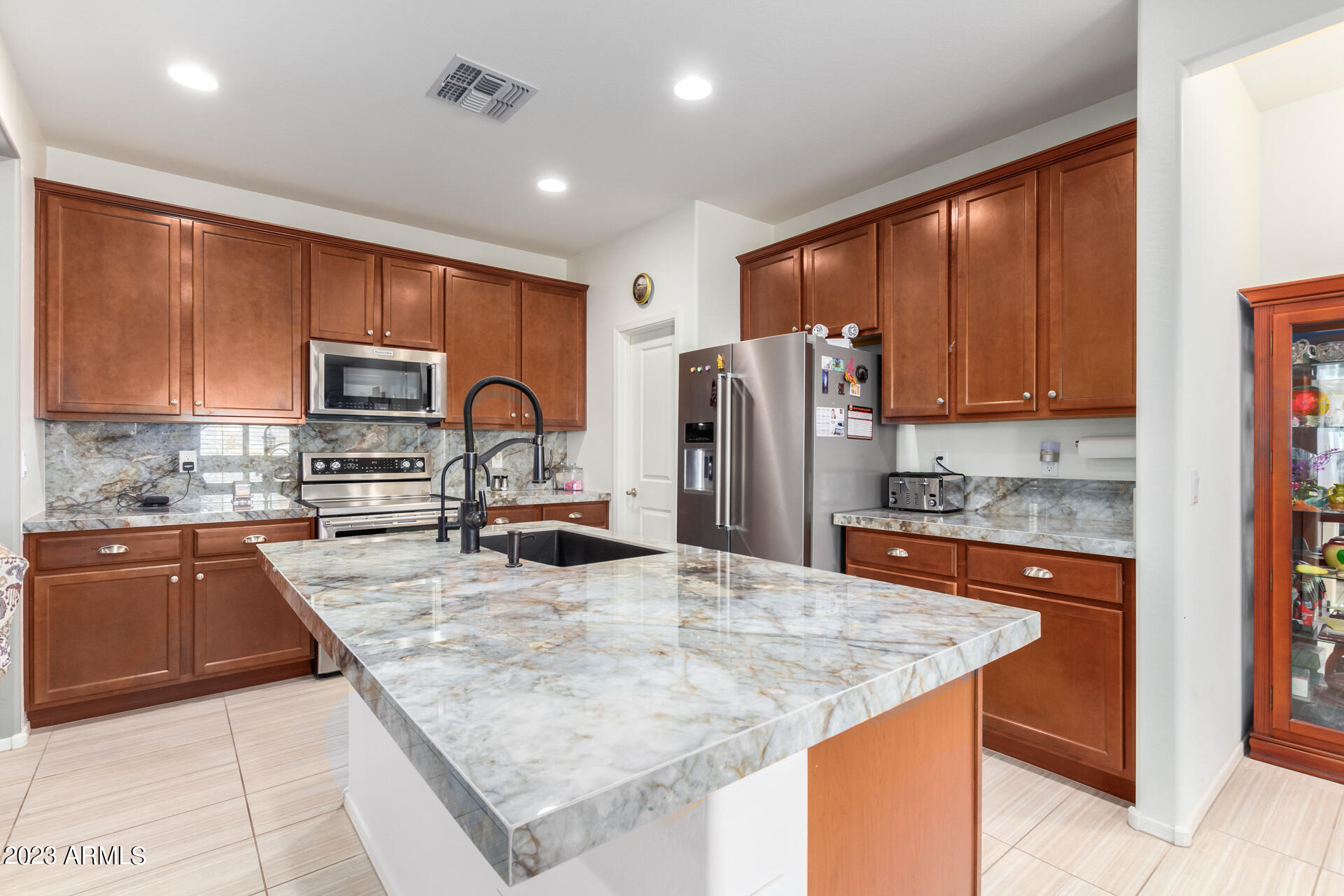 1872 Ezri Road Apache Junction, AZ 85119 - Photo 11 of 38 10 Ezri
