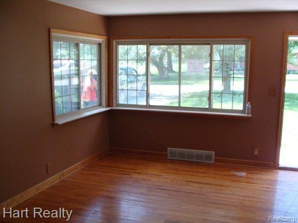 4028 Quain Road Emmett, MI 48022 - Photo 10 of 12 012.jpg