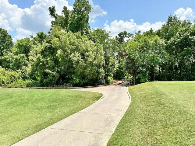 $349,900 | 26612 Bella Vista Drive, Howey-in-the-Hills, FL 34737