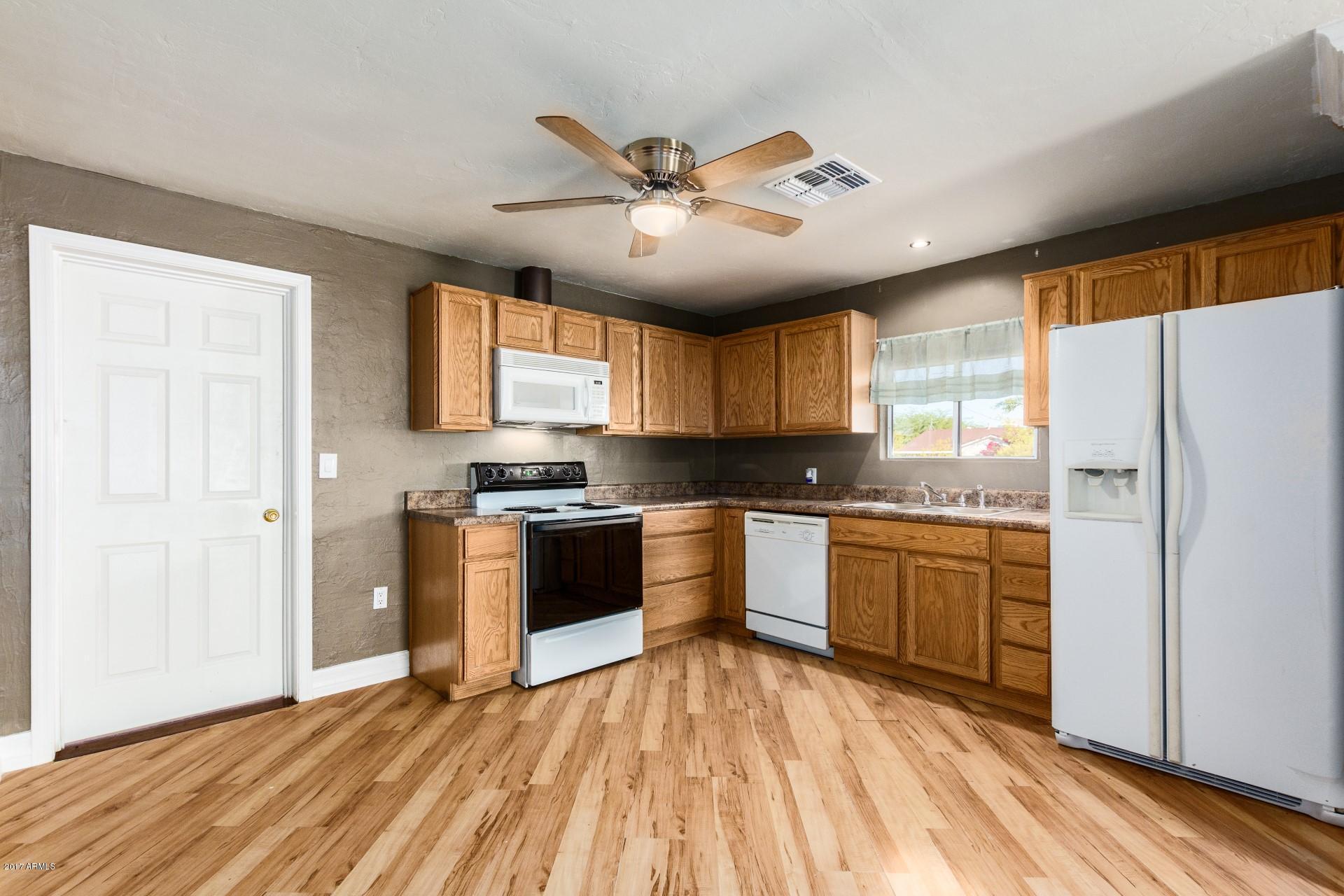 1509 East Mountain View Road Phoenix, AZ 85020 - Photo 8 of 21 Mountain View (4)