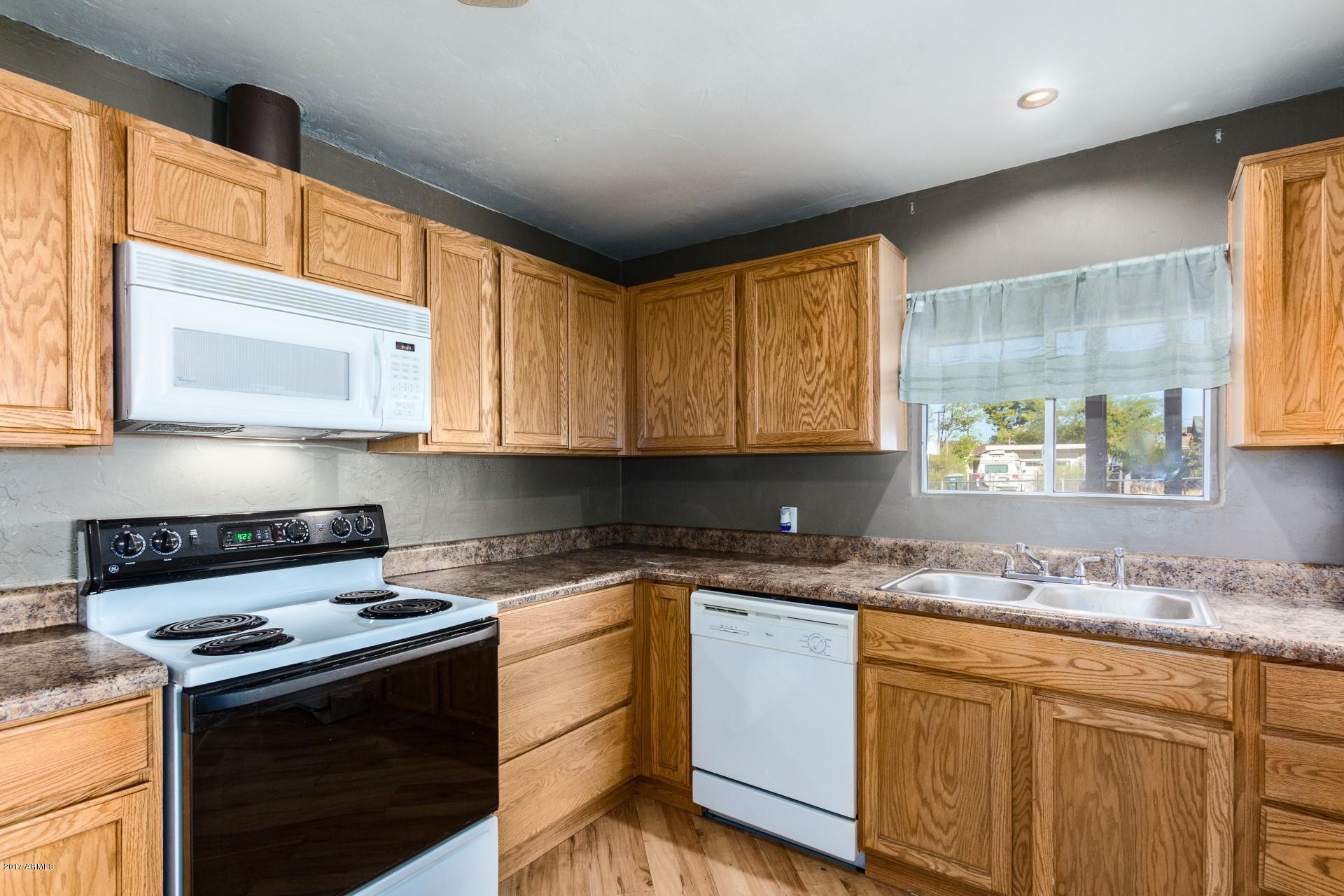 1509 East Mountain View Road Phoenix, AZ 85020 - Photo 9 of 21 Mountain View (5)