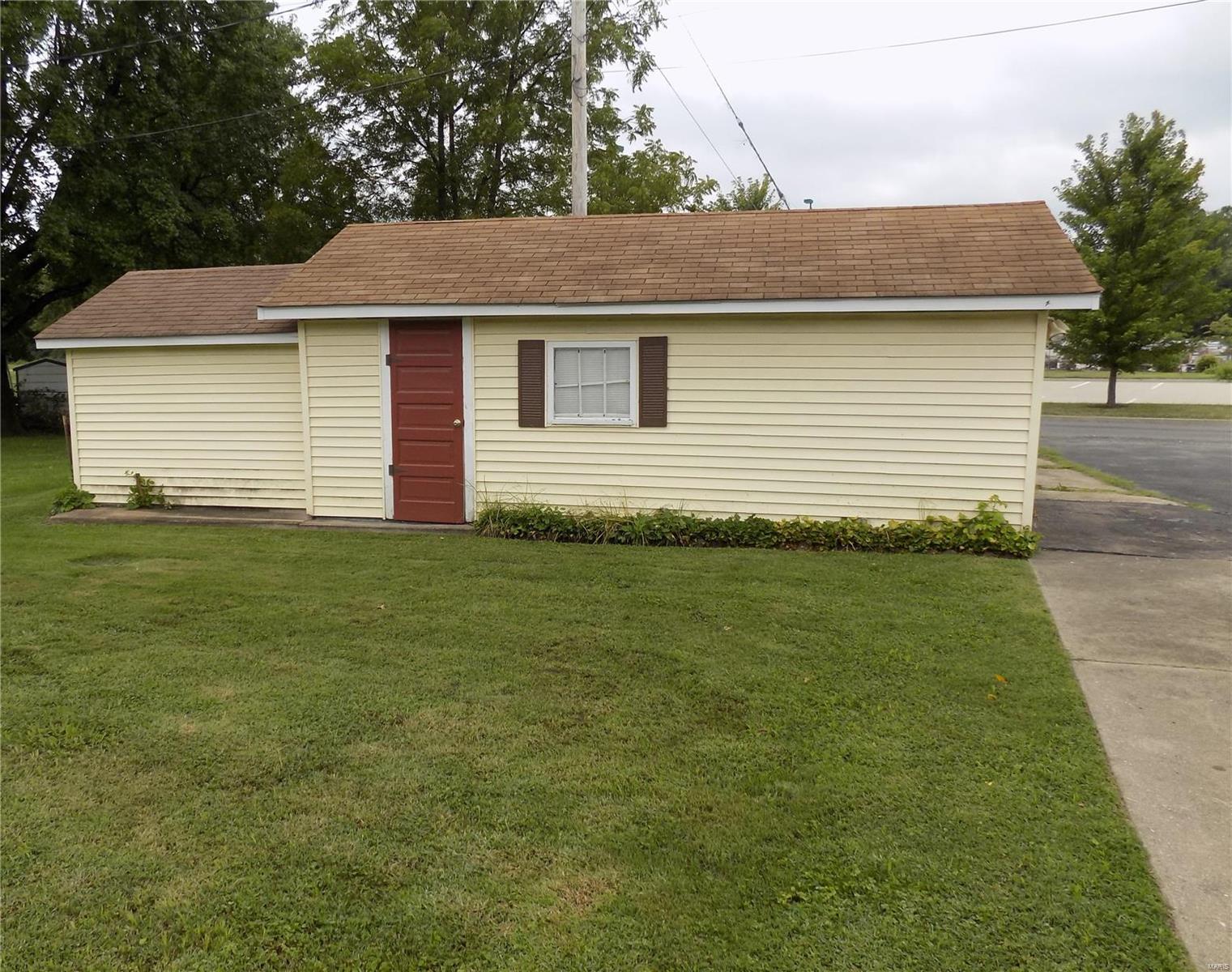 743 Troy Road Edwardsville, IL 62025 - Photo 5 of 31 Gallery Image 5