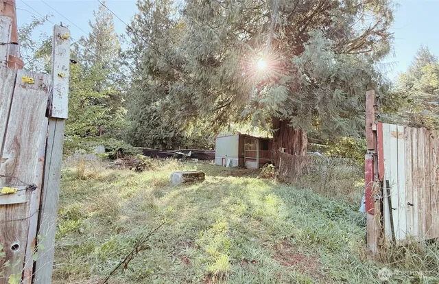 $185,000 | 7525 North Center Court, Concrete, WA 98237